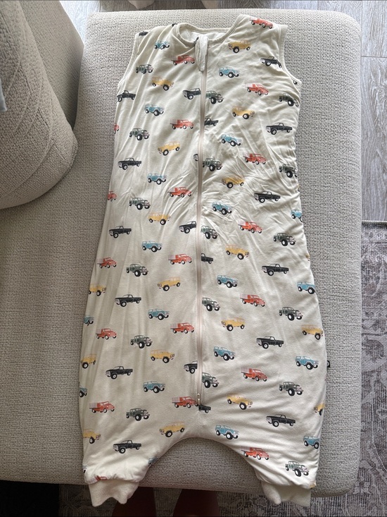 Kyte BABY Other - Kyte BABY Cream Sleep Sack with Multicolor Classic Car Print